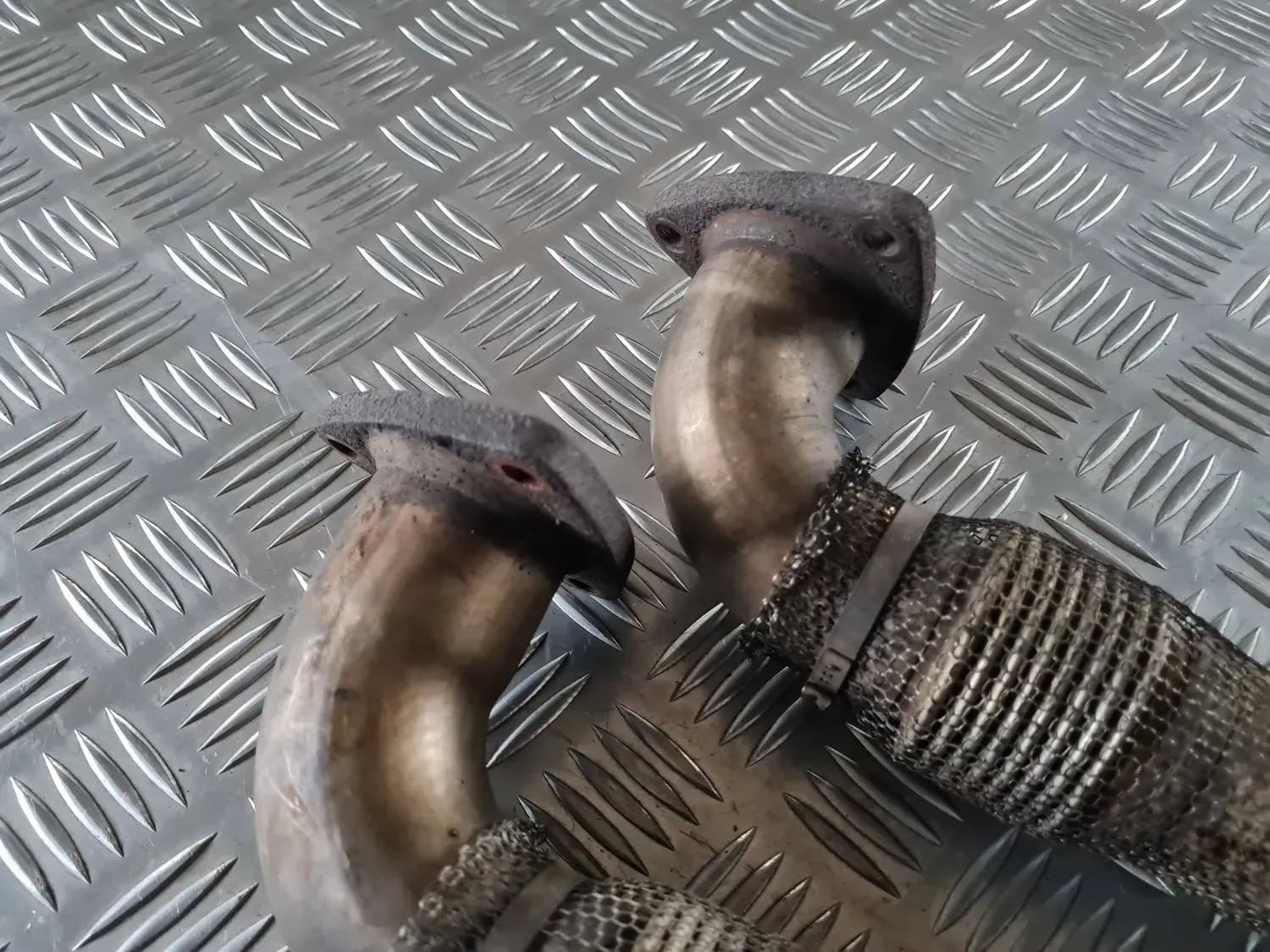 Tubo di scarico del turbocompressore AUDI A6 2008 - foto 4