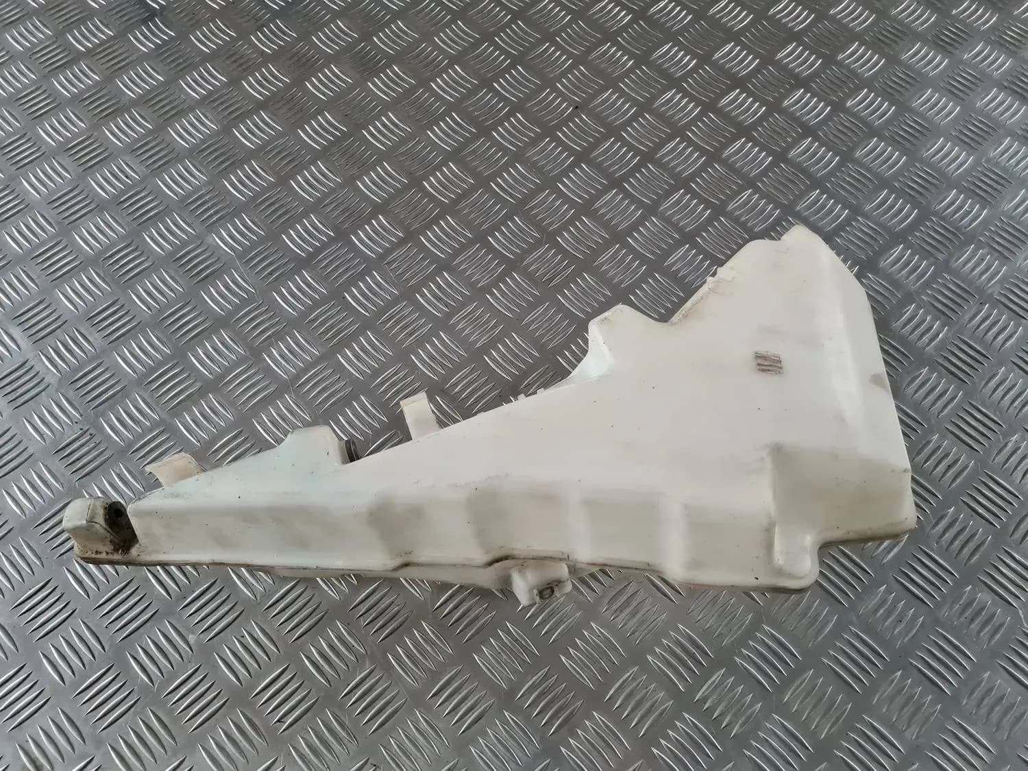 Serbatoio del liquido lavavetri AUDI A6 2008 - foto 3