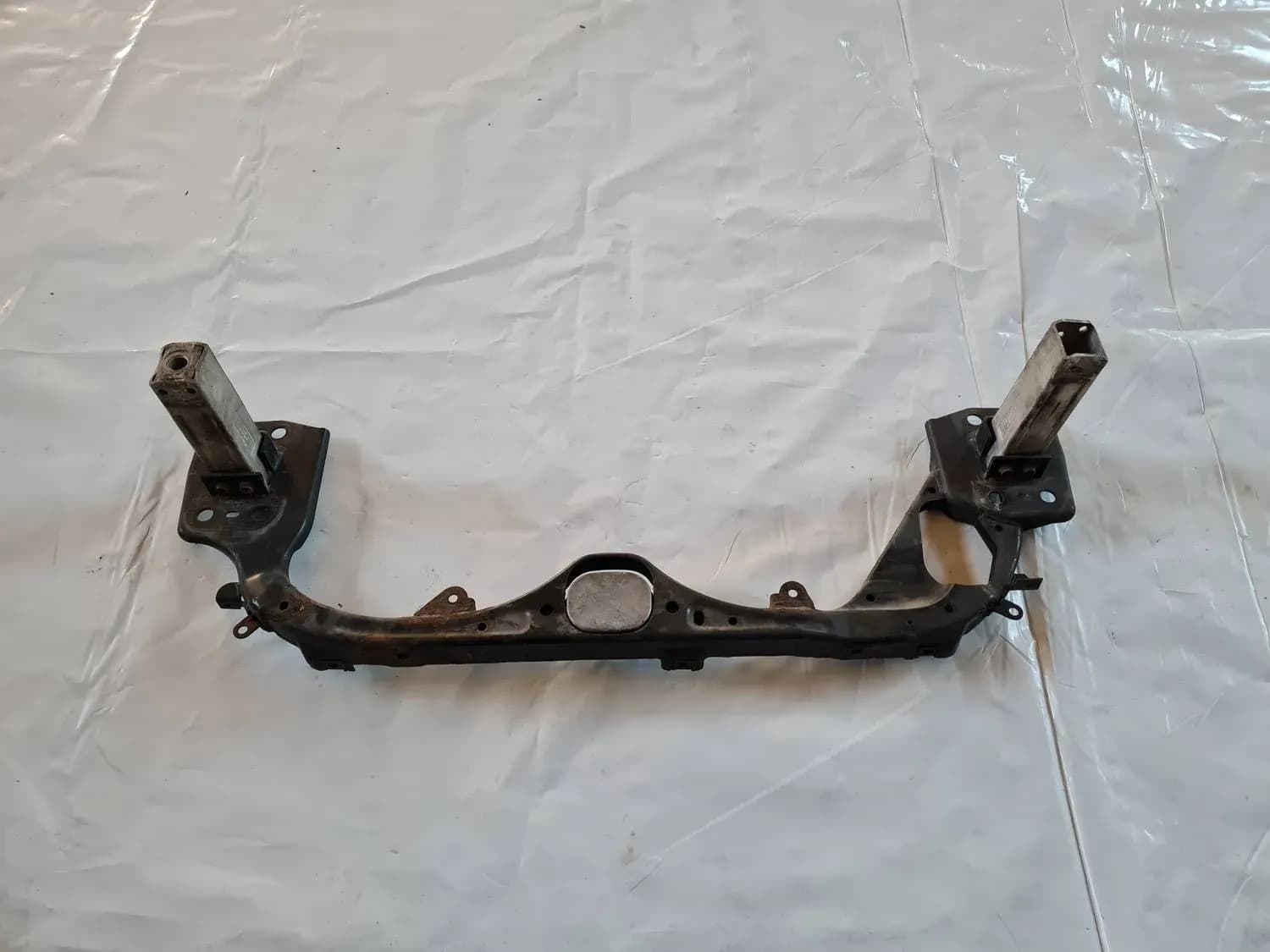 Traversa anteriore del radiatore AUDI A6 2008 - foto 1
