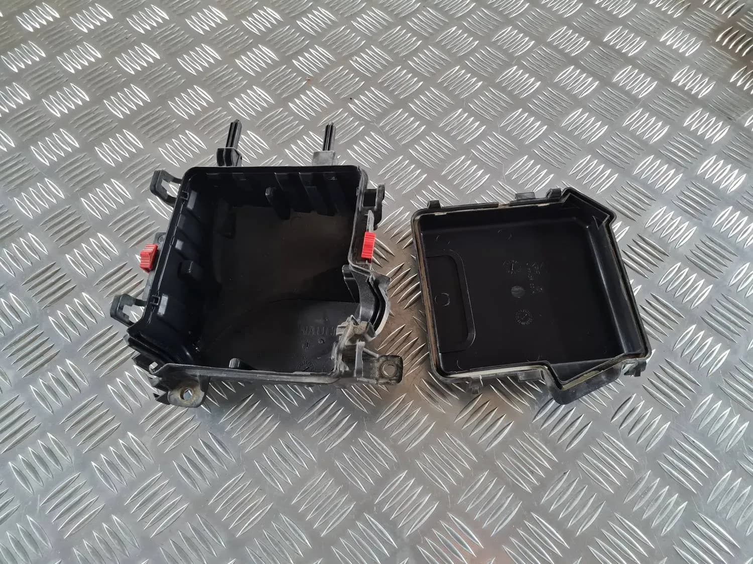 Scatola fusibili relè RENAULT SCENIC III 2011 - foto 3