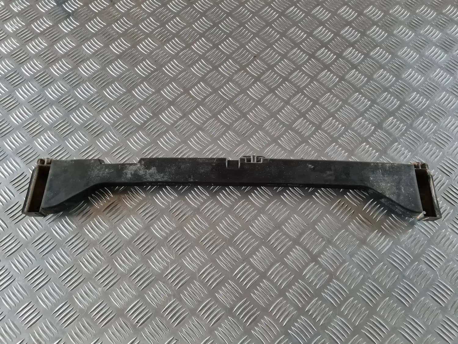 Supporto centrale paraurti posteriore AUDI A6 2008 - foto 1