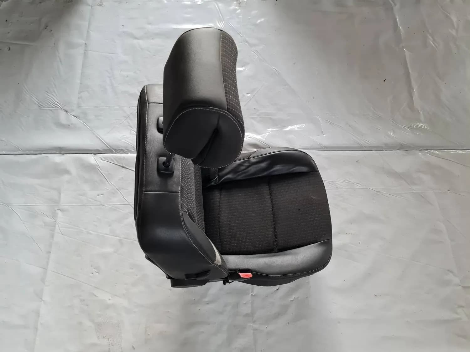 Sedile anteriore sinistro RENAULT SCENIC III 2011 - foto 3