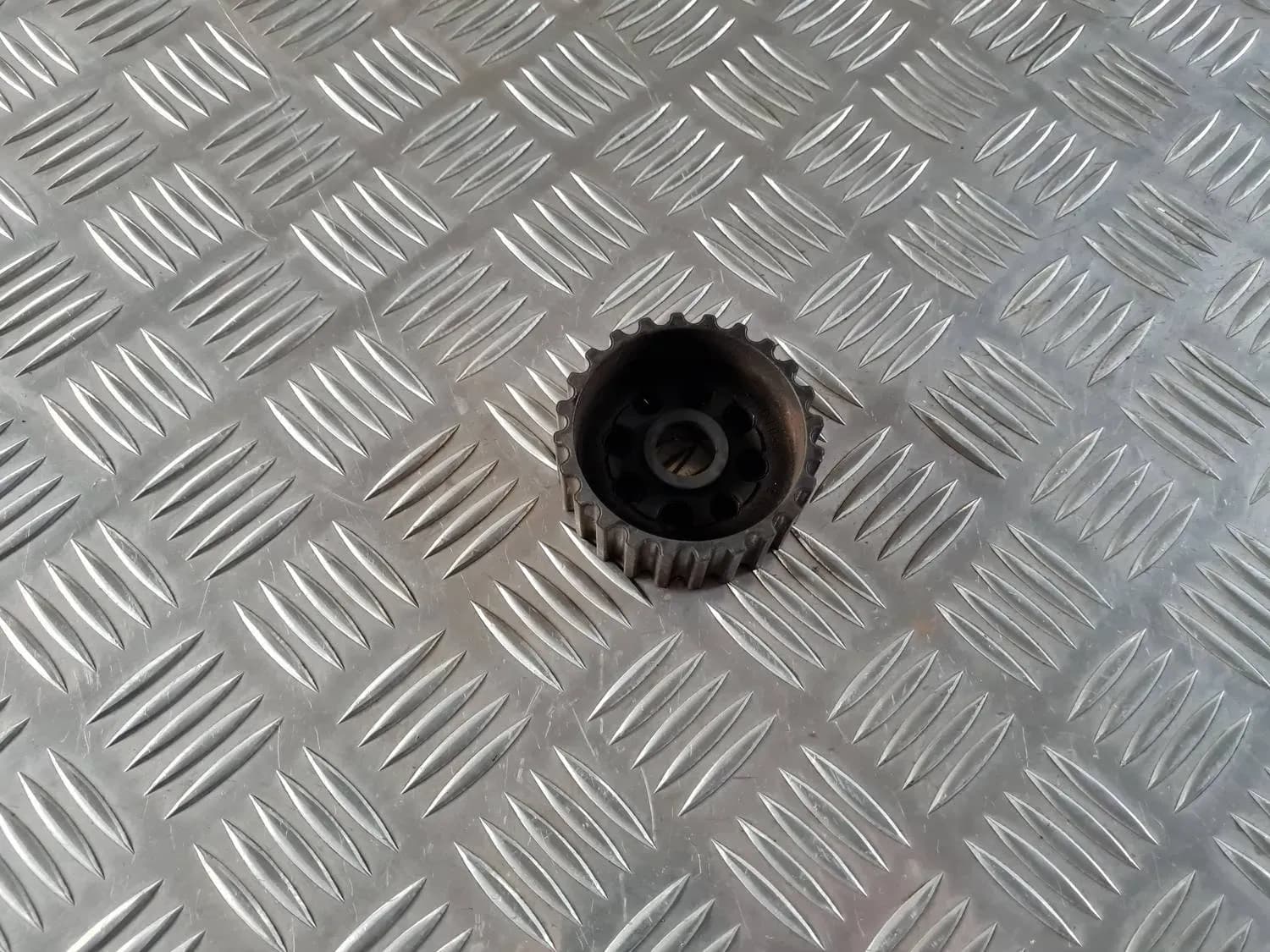 Ingranaggio della pompa del carburante ad alta pressione AUDI A6 2008 - foto 2