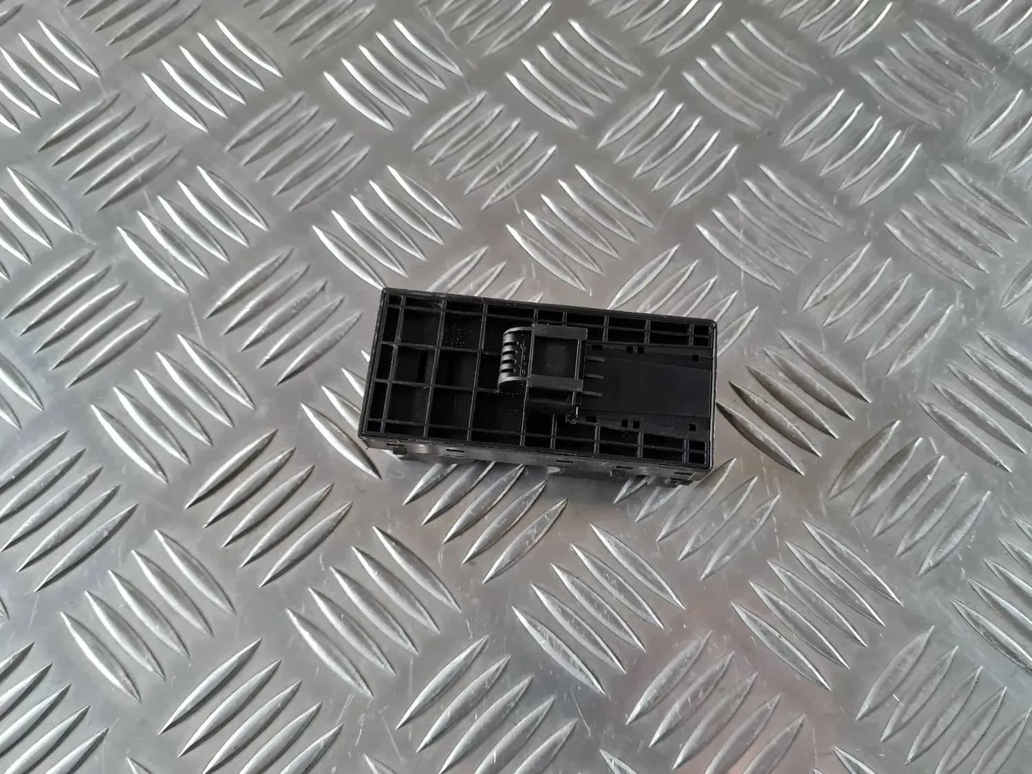 Pulsanti interruttore porta conducente AUDI A6 2008 - foto 3