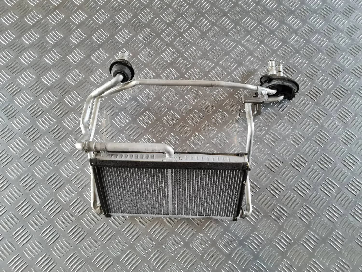 Radiatore del sistema di riscaldamento AUDI A6 2008 - foto 1