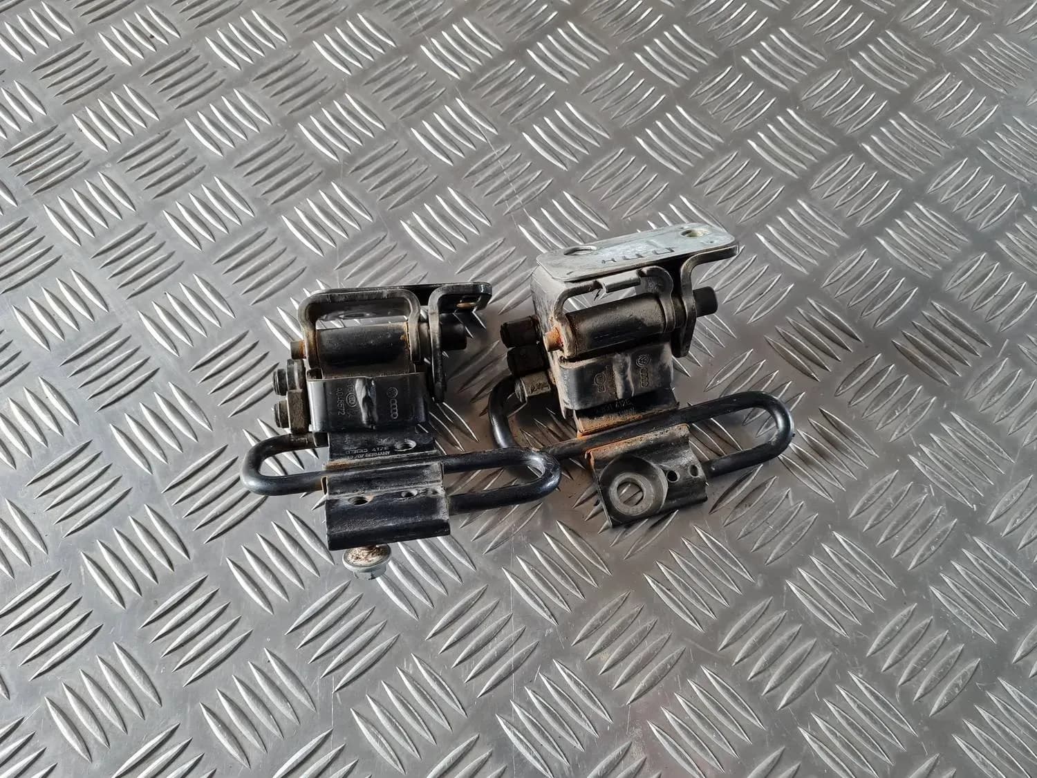 Cerniera porta AUDI A6 2008 - foto 2