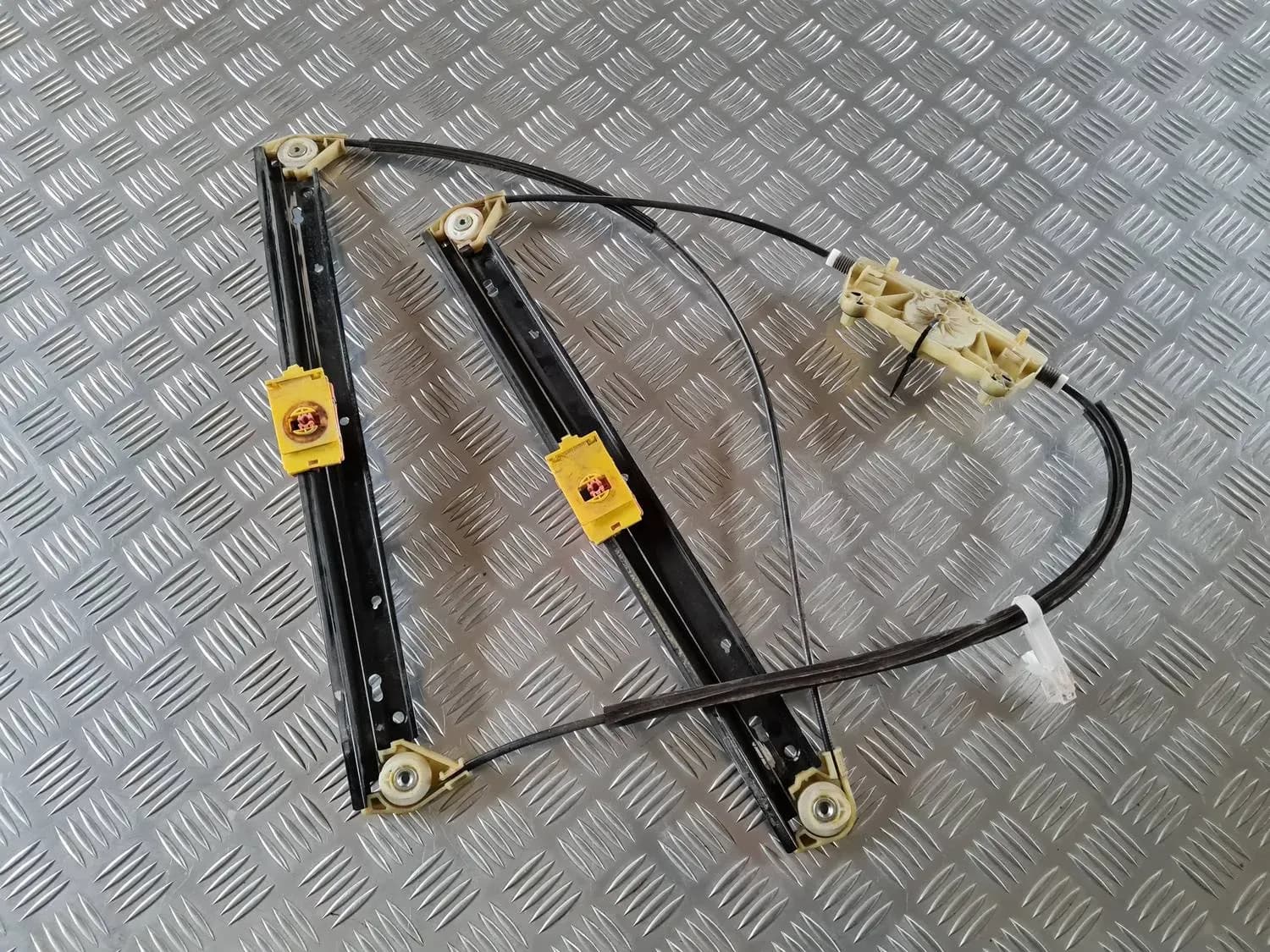 Alzacristallo anteriore sinistro AUDI A6 2008 - foto 4