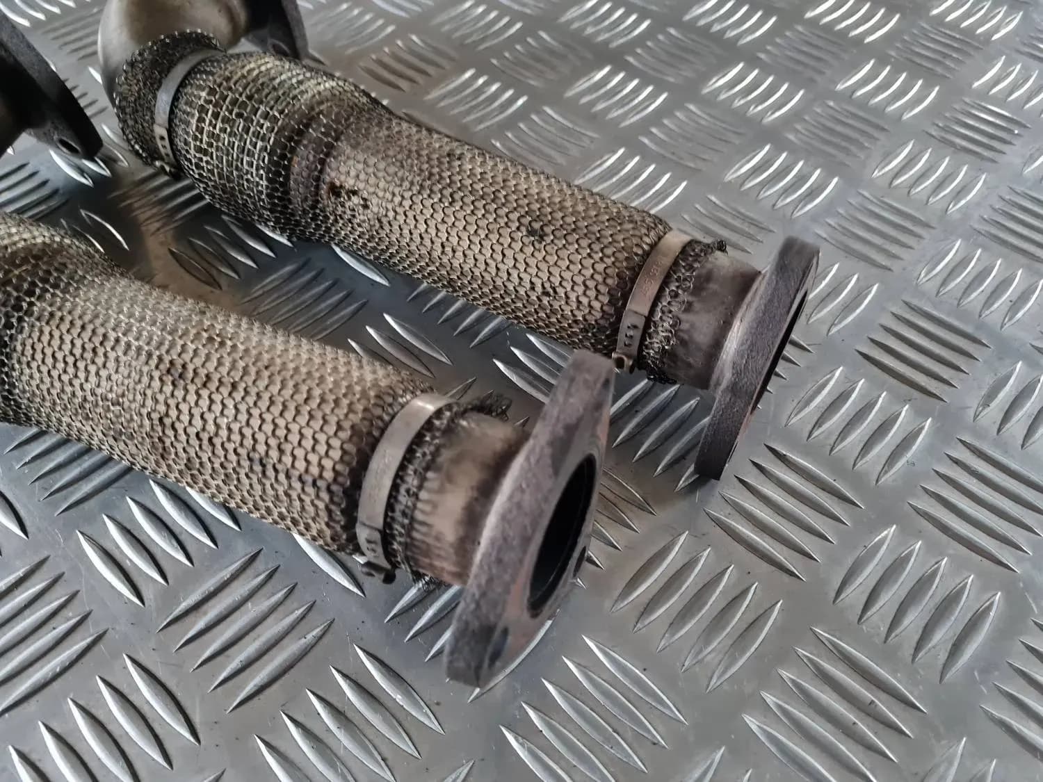 Tubo di scarico del turbocompressore AUDI A6 2008 - foto 5