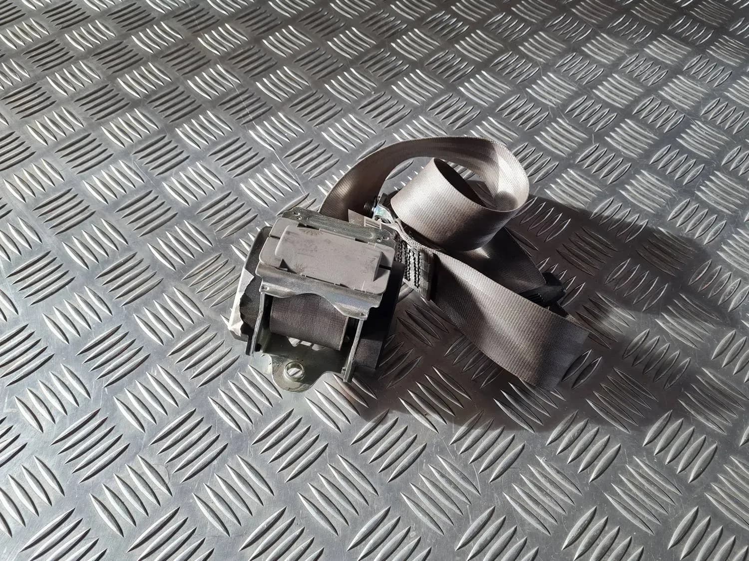 Cintura di sicurezza posteriore sinistra AUDI A6 2008 - foto 1
