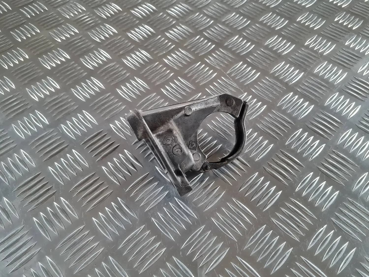 Staffa semiasse anteriore RENAULT SCENIC III 2011 - foto 1