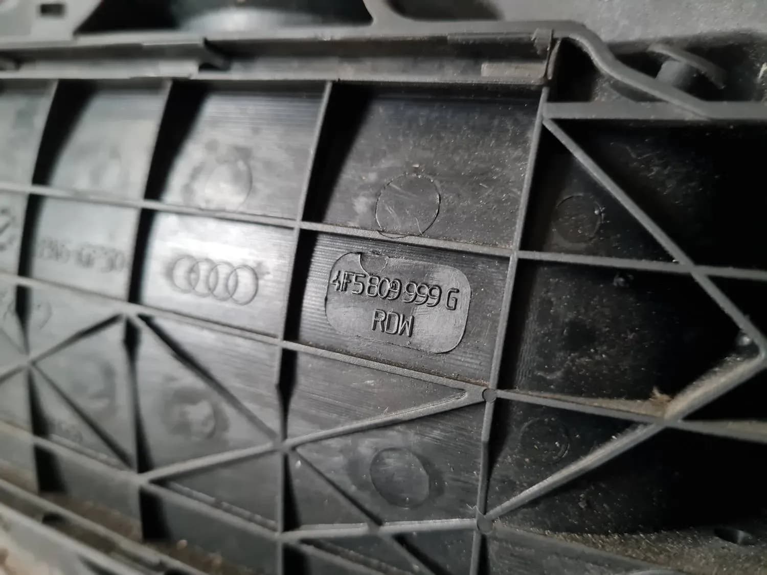 Tappo del serbatoio del carburante AUDI A6 2008 - foto 2