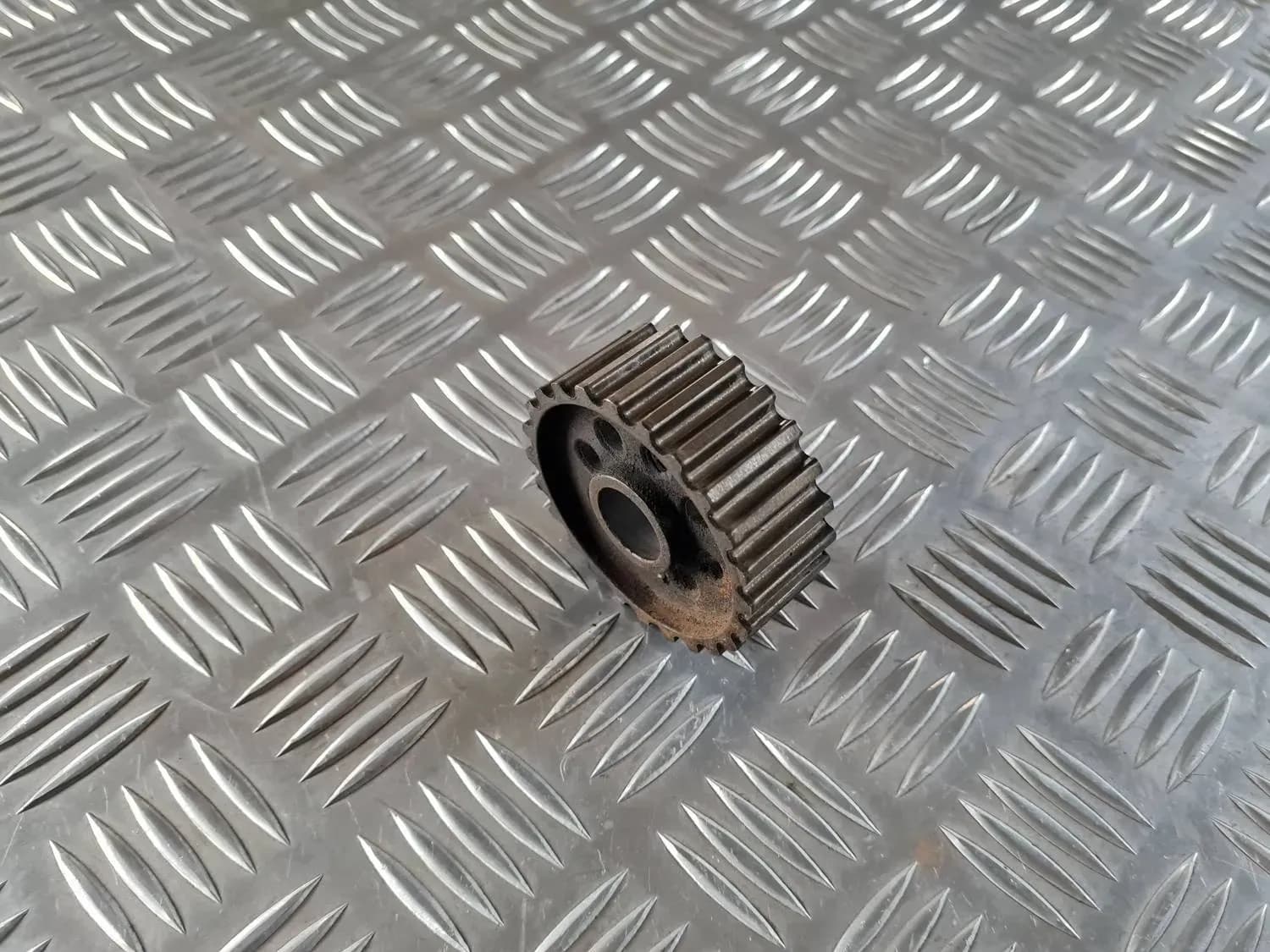 Ingranaggio della pompa del carburante ad alta pressione AUDI A6 2008 - foto 4