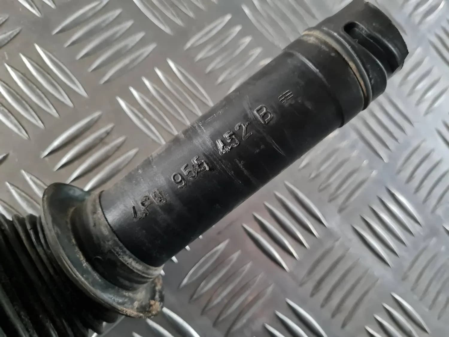 Tubo di riempimento serbatoio liquido lavavetri AUDI A6 2008 - foto 2