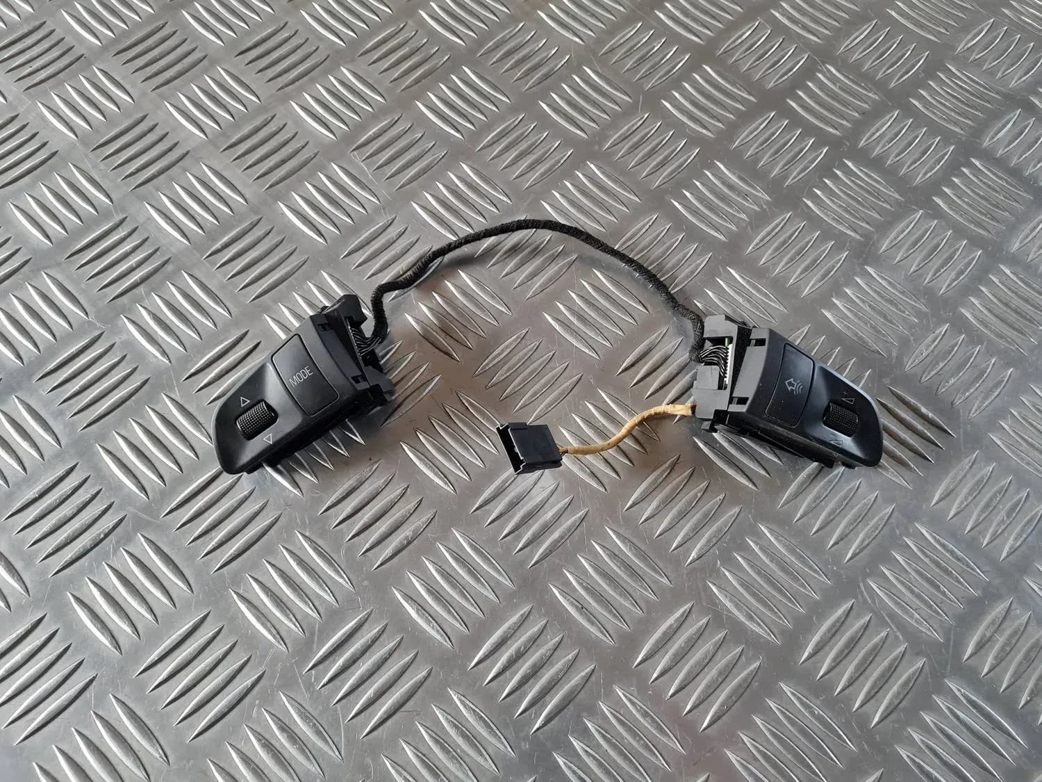 Pulsante volante AUDI A6 2008 - foto 1