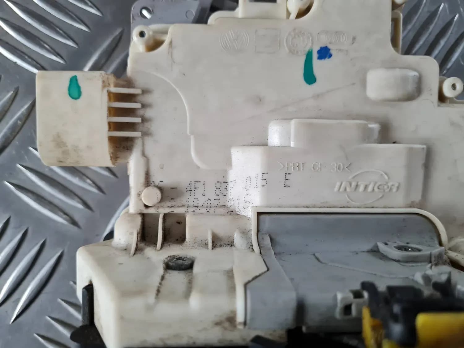 Serratura portiera anteriore sinistra AUDI A6 2008 - foto 5