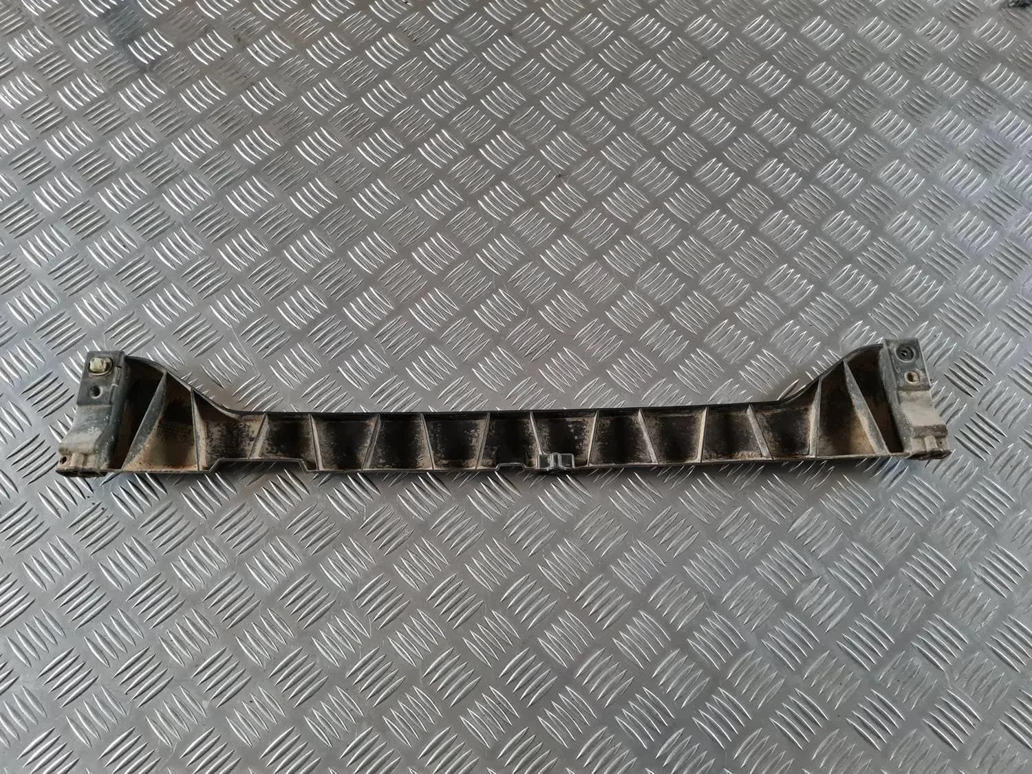 Supporto centrale paraurti posteriore AUDI A6 2008 - foto 3