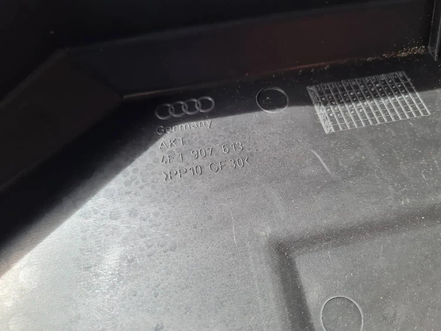 Alloggiamento scatola fusibili AUDI A6 2008 - foto 2
