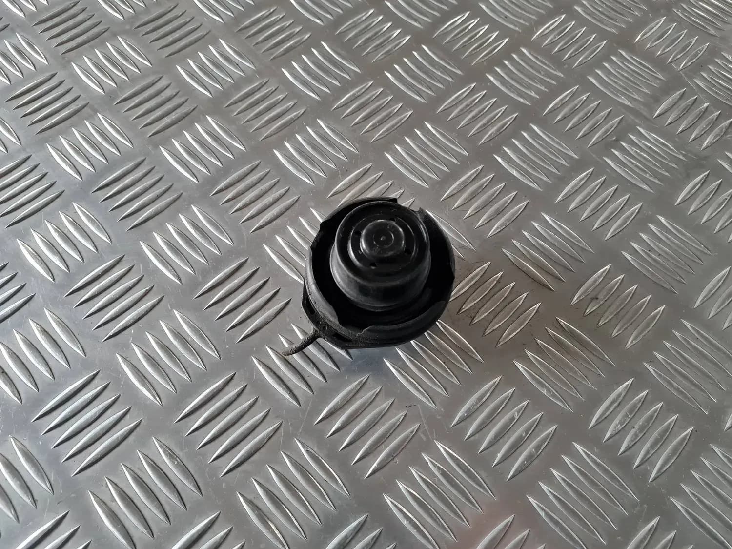 Tappo serbatoio carburante AUDI A6 2008 - foto 3