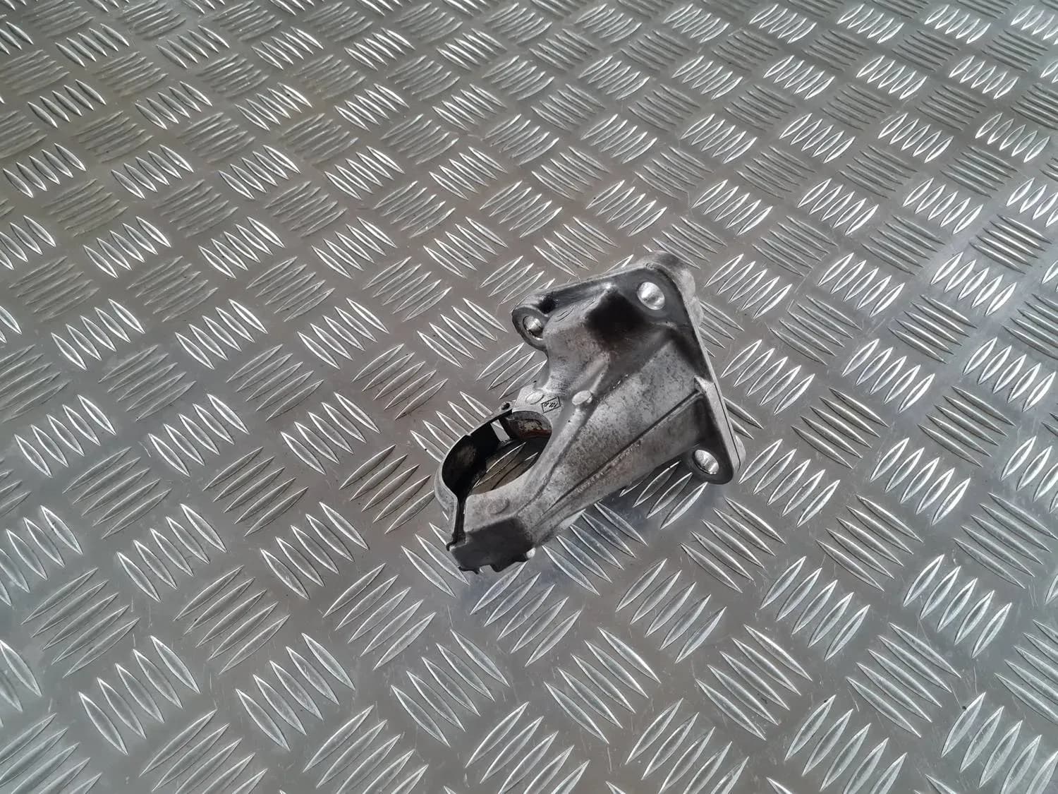 Staffa semiasse anteriore RENAULT SCENIC III 2011 - foto 2