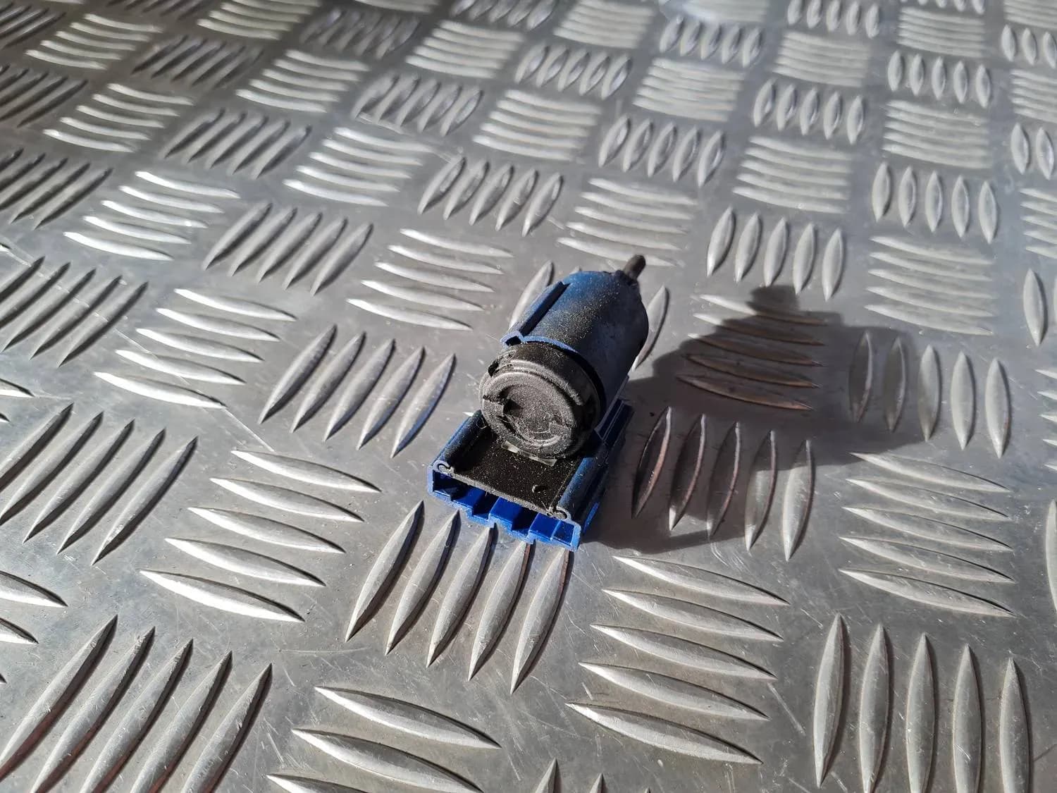 Interruttore luci freno AUDI A6 2008 - foto 4
