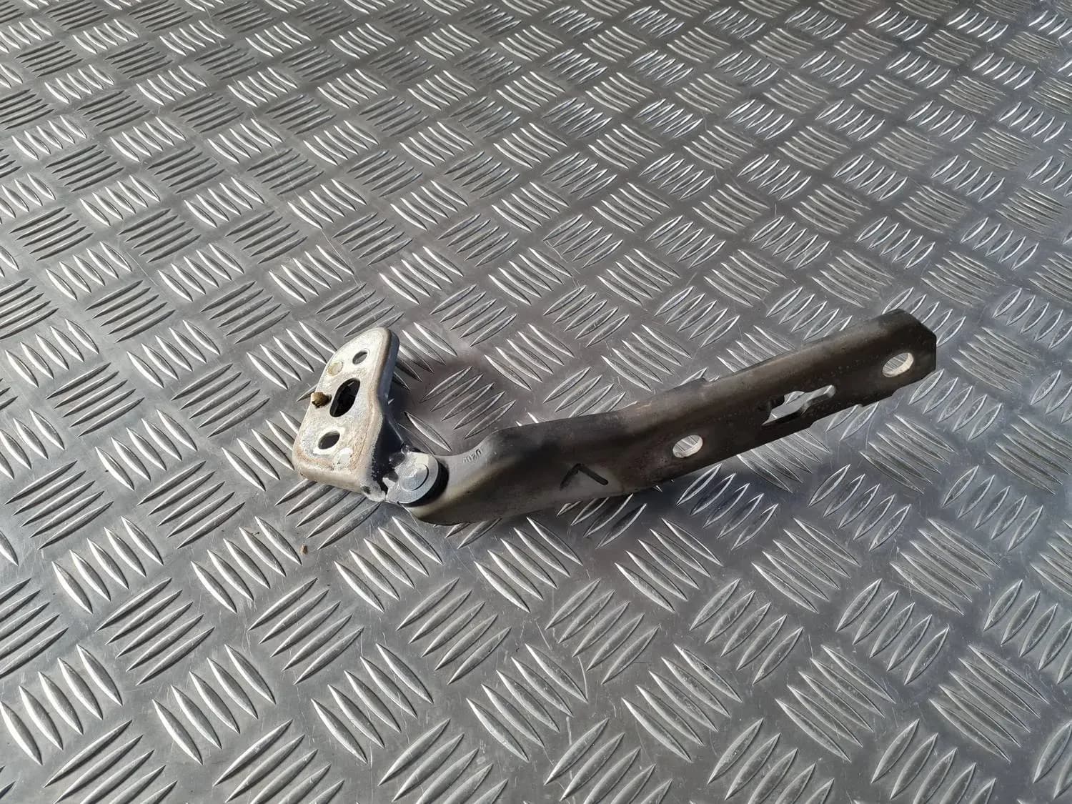 Cerniera cofano, sinistra AUDI A6 2008 - foto 1