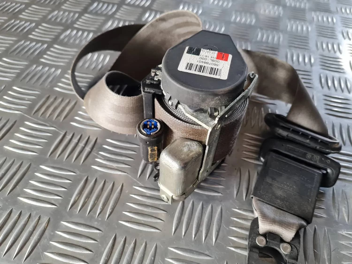 Cintura di sicurezza anteriore sinistra AUDI A6 2008 - foto 4
