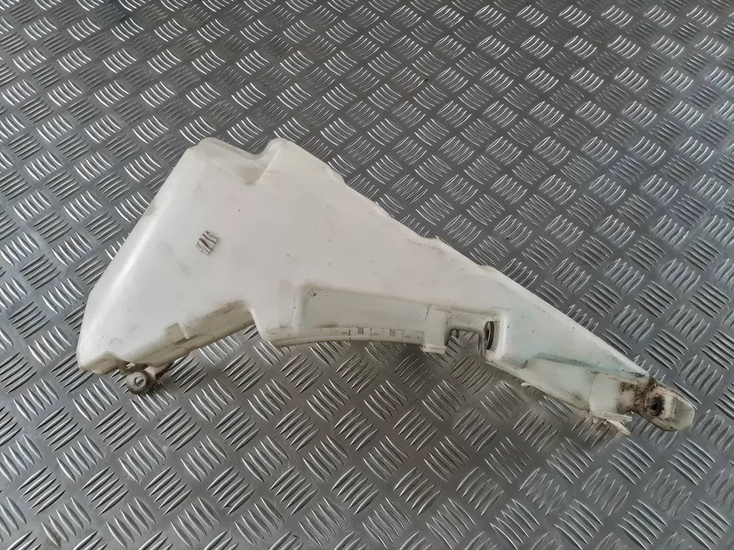 Serbatoio del liquido lavavetri AUDI A6 2008 - foto 2