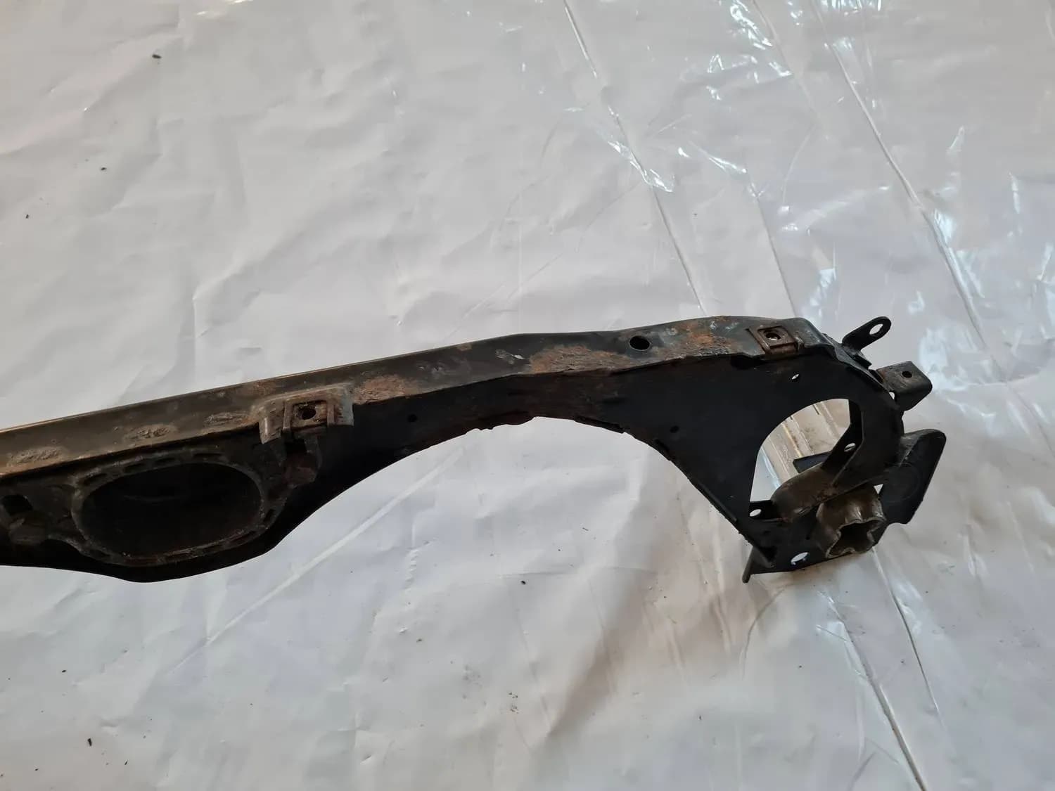Traversa anteriore del radiatore AUDI A6 2008 - foto 7
