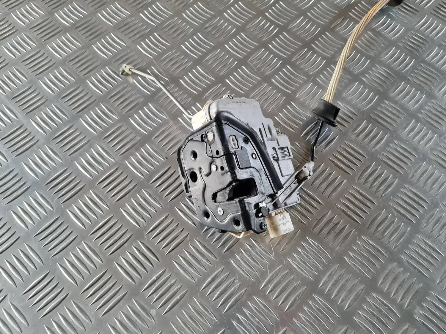 Serratura portiera anteriore sinistra AUDI A6 2008 - foto 2