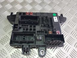 Scatola dei fusibili OPEL INSIGNIA SPORTS TOURER 2010