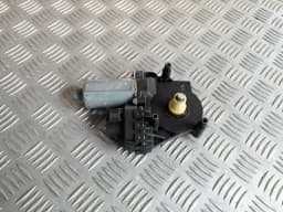 Motore dell'alzacristallo elettrico AUDI A4 1999