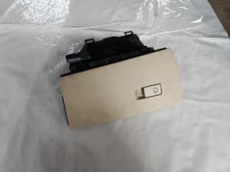 Vano portaoggetti lato passeggero VOLVO V70 2010